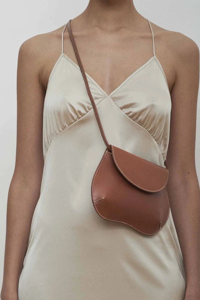 pebble-mini-bag-light-brown-4216