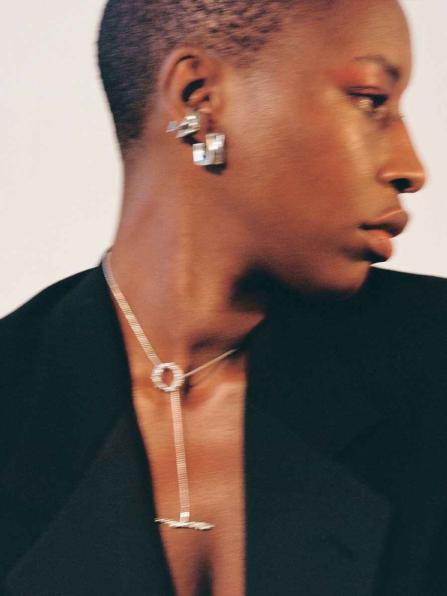 ROCA-Toggle-Glacon-Hoops-SS_900x1200_v3