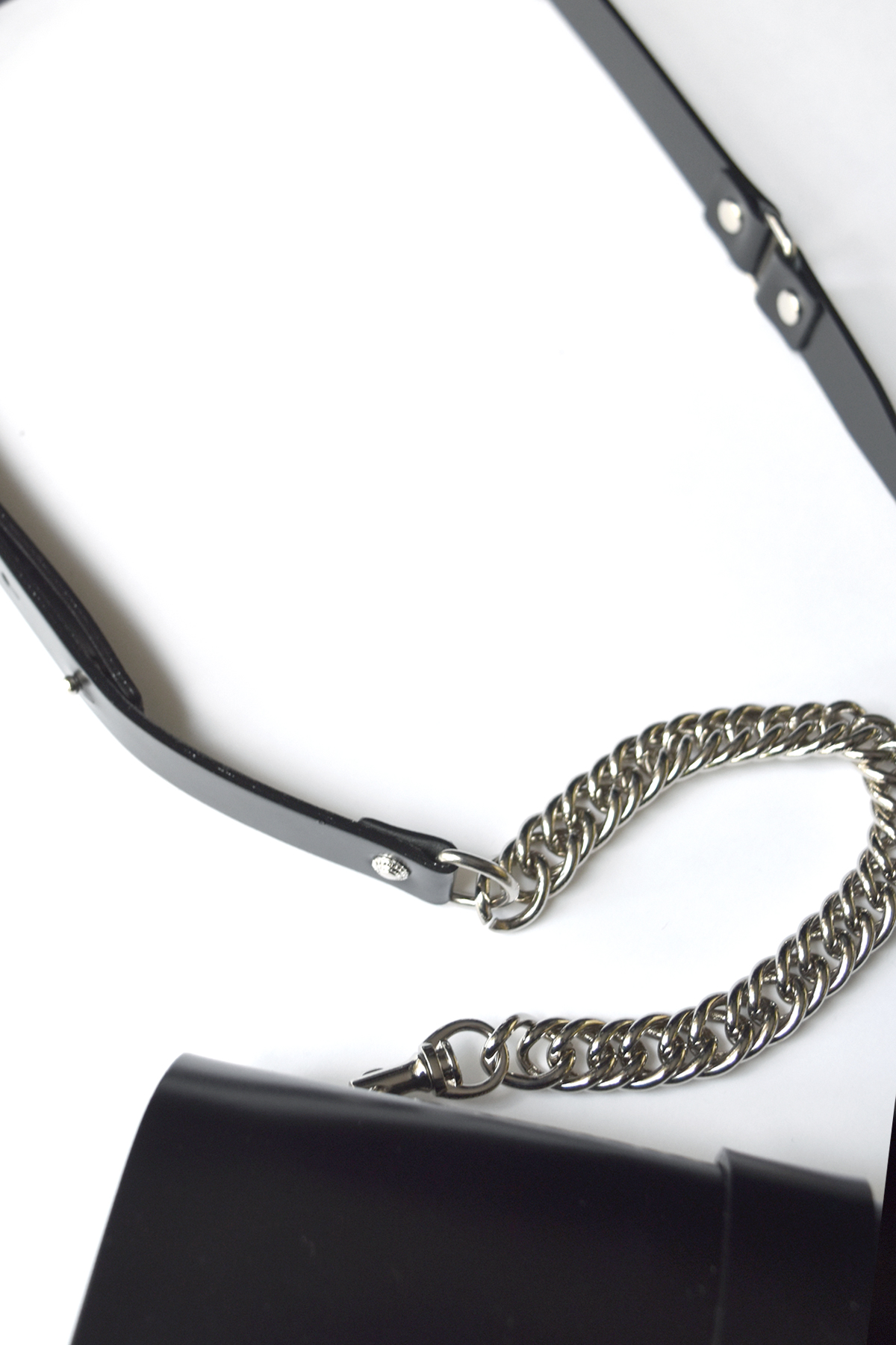 TOGA PULLA】LEATHER CHAIN BAG/Black | Sister Online Boutique