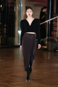 MOLE KNITTED JUMPER ベージュ ニットセーター FETICO FETICO】Mole knitted jumper – Size36 | Sister Online Boutique