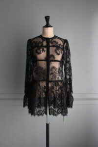 FETICO】LACE GATHERED BLOUSE / BLACK | Sister Online Boutique